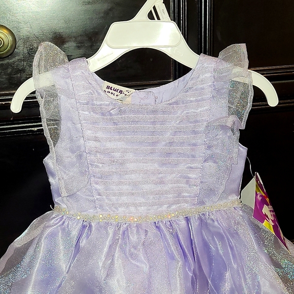 BEAUTIFUL LAVENDER DRESS - Picture 2 of 5